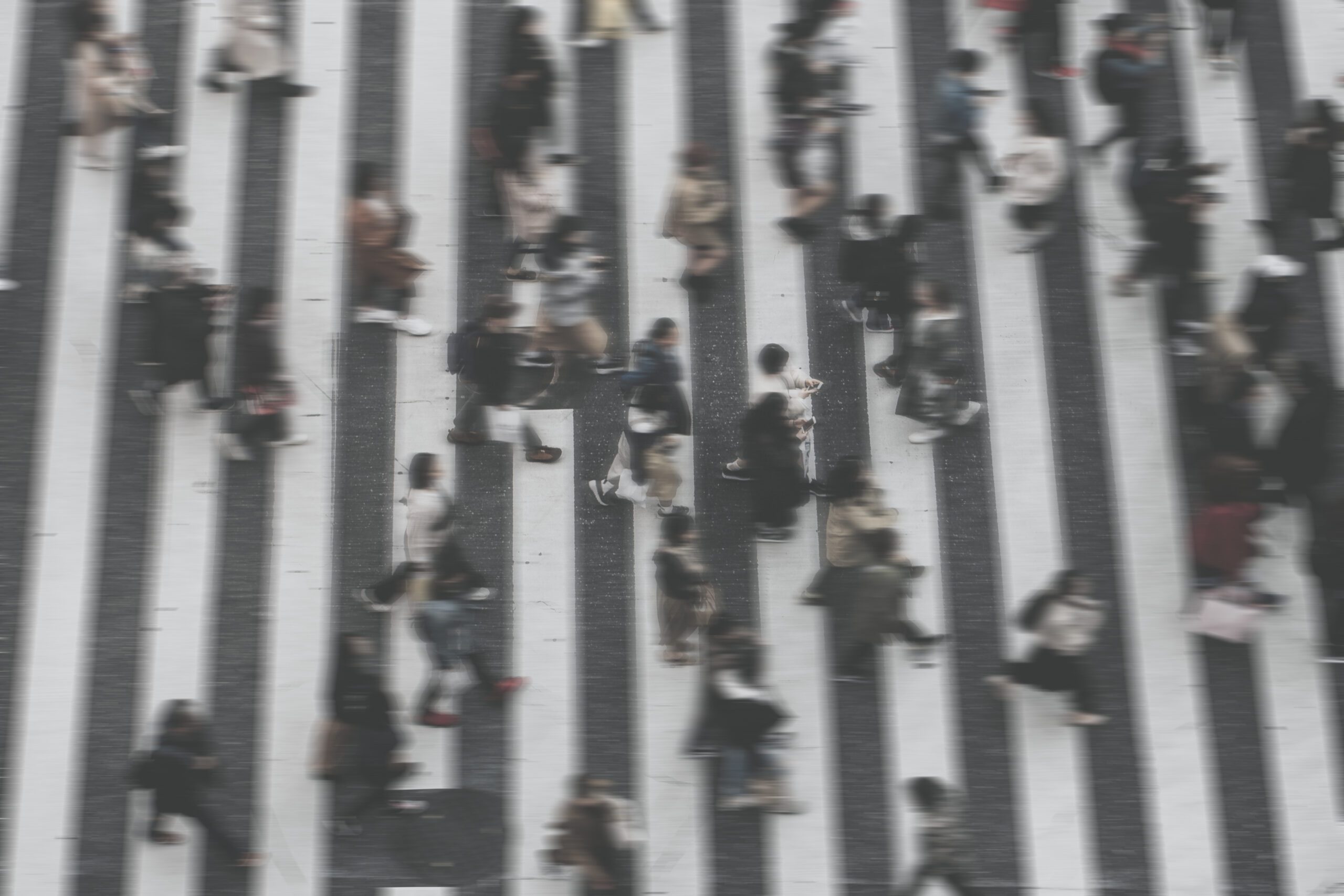 people not avoiding pedestrian distractions