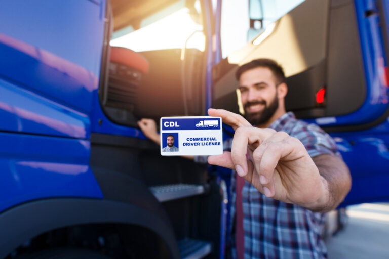 ¿Cuál es la diferencia entre una Licencia de Conducir Comercial y una Licencia de Conducir No Comercial?