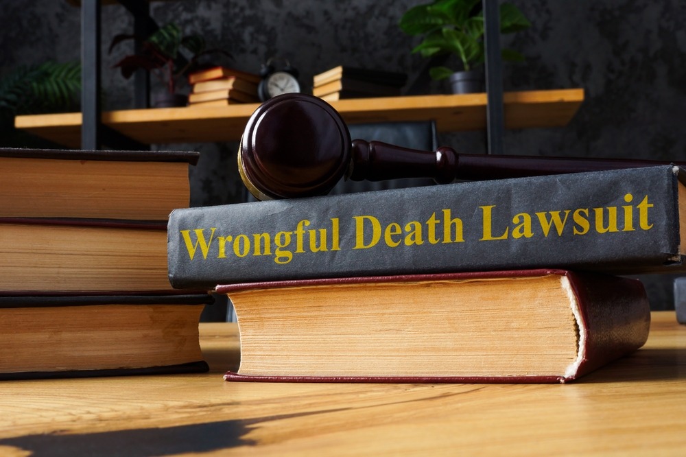 ¿Cómo se demuestra la responsabilidad en una demanda por muerte injusta?