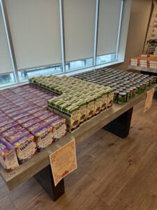 Some of the items that each holiday meal kit contains