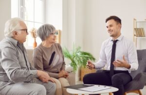 ¿Cuánto tiempo tarda una investigación de abuso a personas mayores?