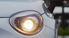 ¿Cuáles son las leyes de luces delanteras de California?