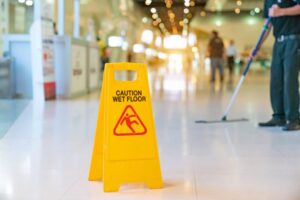 ¿Cuánto cuesta un Abogado de resbalones y caídas en California?